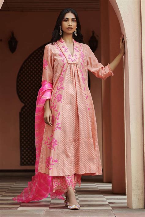 Buy Amrita Thakur Pink Chanderi Panelled Kurta Set Online Aza Fashions