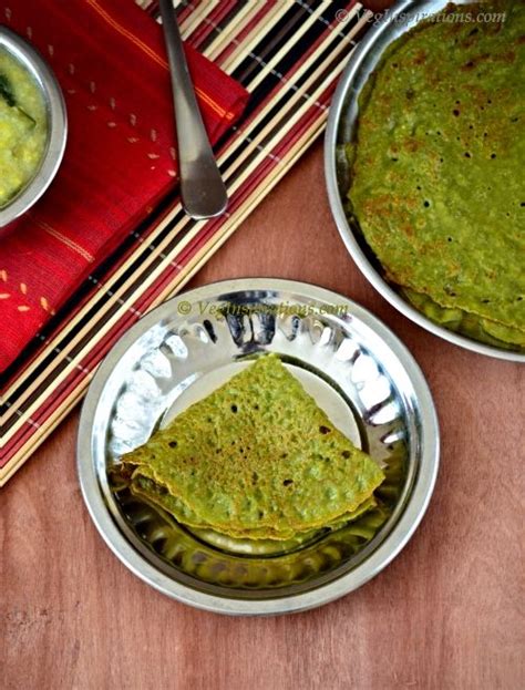 Keerai Oat Dosai ~ Palak Oats Dosa ~ Savory Indian Crepes With Spinach