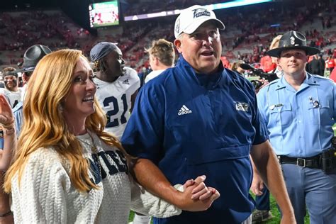 Plaschke: Clay Helton, in his happy place at Georgia Southern, is still ...