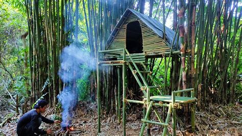 Solo Camping Survival Di Hutan Bersantai Dan Tidur Di Shelter Bambu