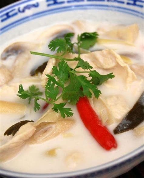 Scrumpdillyicious Thai Tom Kha Gai Soup Kippensoep Thaise Recepten