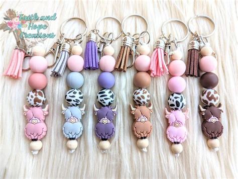 Beaded Highland Cow Keychain, Beaded Keychain Animal, Beaded Keychain ...