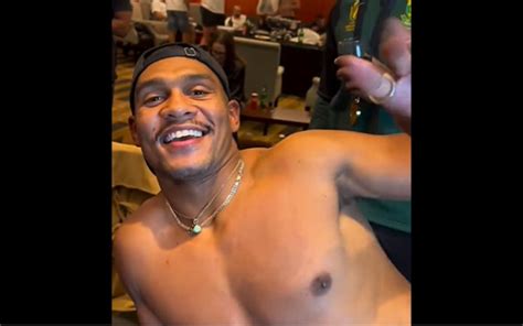 VIDEO Damian Willemse Se Fait Tatouer Les Titres De Coupe Du Monde