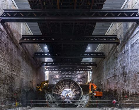 Acceso metro Aeropuerto del Prat (España) - Ferrovial