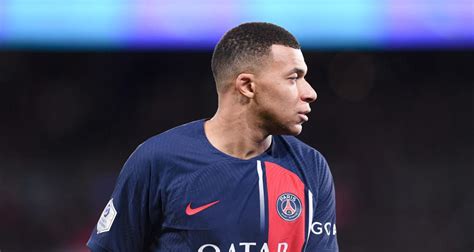 PSG Mbappé irrité par les choix de Luis Enrique