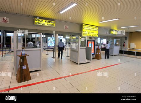 The picture shows the interior of Dakar airport, Senegal, 01 May 2006 ...