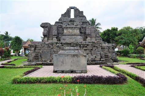 Jalan Jalan Melihat Keunikan Candi Jago Di Kabupaten Malang Turisian