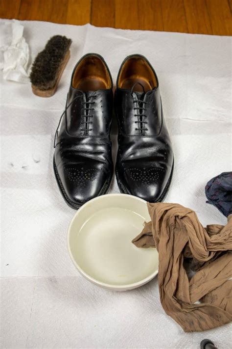 How To Shine Your Shoes