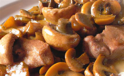 Recette M Daillons De Veau Aux C Pes Et Girolles En Vid O G