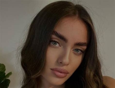 Hot Sexy Milica Peric Bikini Pics