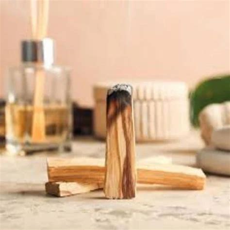 Guaiac Wood Oil at Rs 6500/kg | Guaiacwood Essential Oil in Gwalior ...