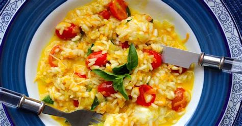 Risoto caprese colorido e delicioso Receitas Fáceis e Práticas