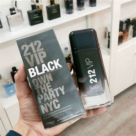 Jual Parfum Carolina Herrera 212 VIP Black Men EDP 100ml Shopee Indonesia