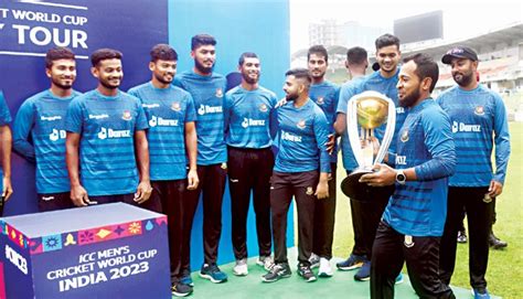 New Age Tigers Meet The WC Trophy