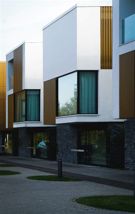 Guide to Finding Modern Townhouse Designs That Fit Your Budget - milknsoda