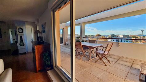 Appartement T3 en dernier étage avec terrasses et vue mer Bonneveine