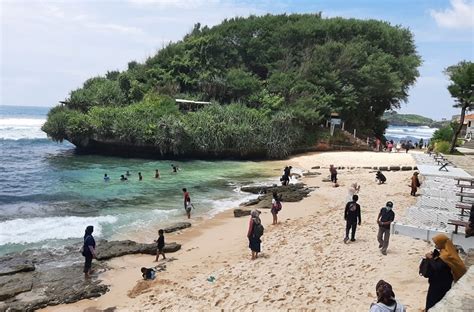 pantai slili gunung kidul destinasi wisata eksotis  mengesankan