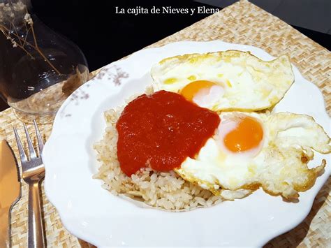 Arroz Con Tomate Y Huevos Fritos