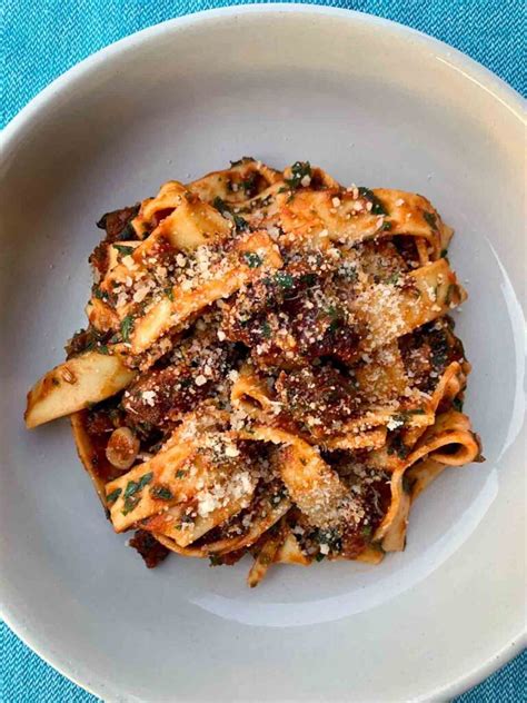 Jamie Olivers Sausage Pappardelle Leites Culinaria