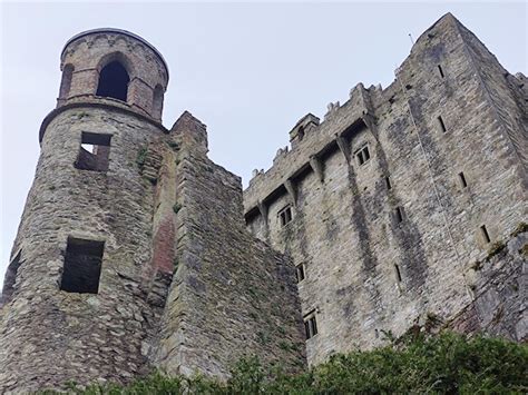 Premium Photo | Blarney castle in ireland old ancient celtic fortress