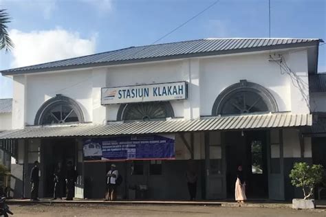 Datar Nama Kereta Api Berhenti Di Stasiun Klakah Lumajang Wisatawan