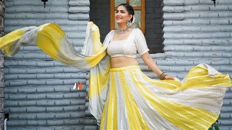 Sapna Choudhary Yellow Lehenga Photos Sapna Shared Pictures Fans Gone Crazy Over Her Ravishing