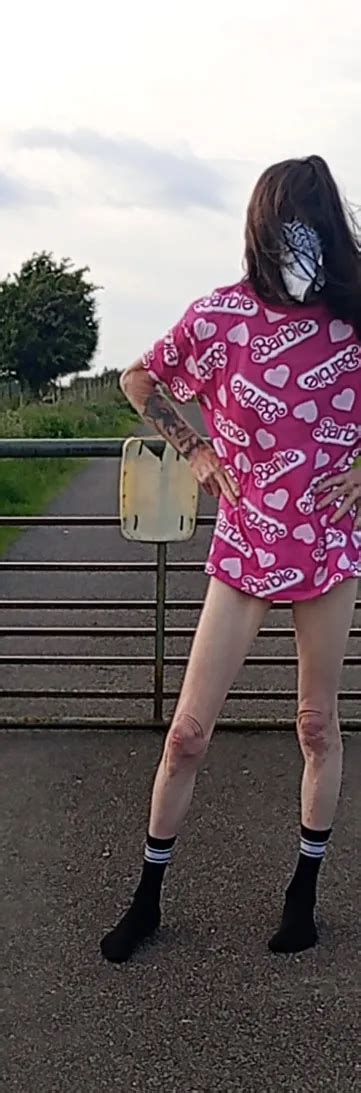 Sophie Outdoors Nude Pics XHamster