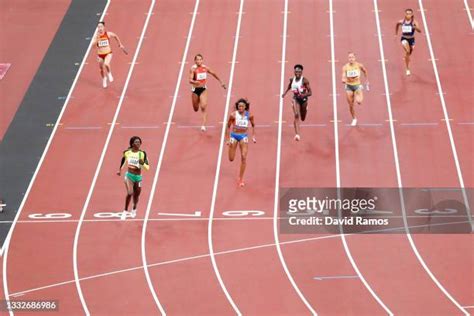 Womens 4x100 Relay Photos And Premium High Res Pictures Getty Images