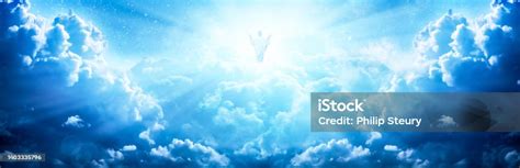 Jesus Christ In The Clouds Stock Photo - Download Image Now - Angel ...