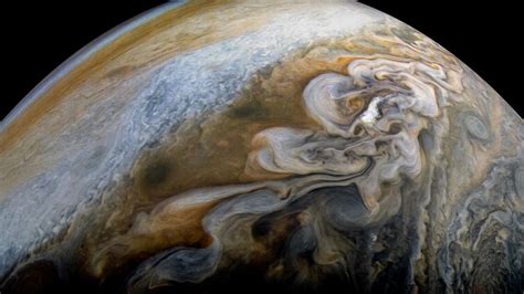 Amazing Juno Image Captures Jupiter’s Swirling Cloud Formations