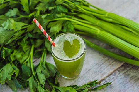 Jus Détoxifiant au Céleri au Blender Recette du cocktail Jus