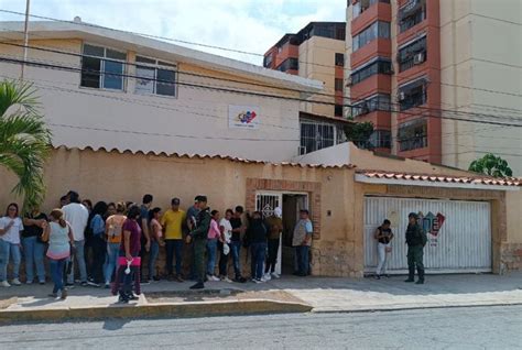 Avanceimp Estudiantes Universitarios Asisten Al Cne A Inscribirse En