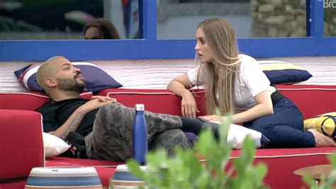 Bbb 21 Projota Diz Que Relação De Arthur E Carla é Confusa