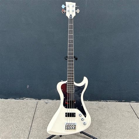 Dunable De R2 Bass Vint White Motor City Guitar