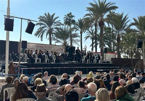 Los jóvenes músicos de Alicante deleitan a los presentes con un