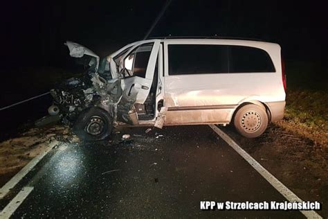 Wypadek Audi I Mercedesa Vito Na Dk Kierowca Osob Wki Nie Yje