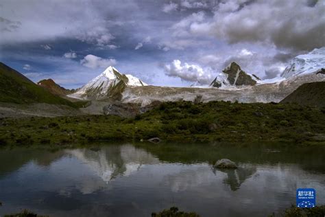 美丽中国丨西藏：壮美萨普雪山 新华网