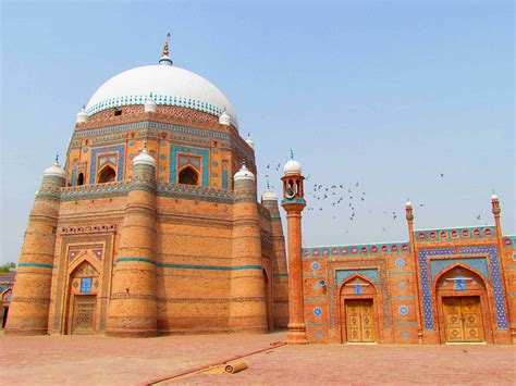 Mughal Treasure, Islamic Architecture & Colonial Heritage Tour | Active ...