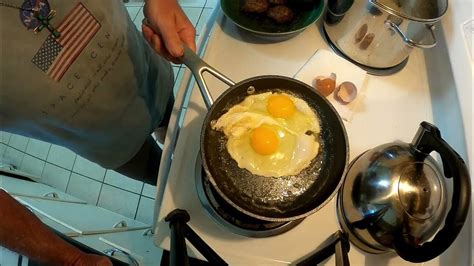 How To Cook Over Medium Eggs Perfectly Every Time Youtube