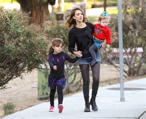 Jessica Alba Talks about Parenting and Feminine Hygiene | Food World News