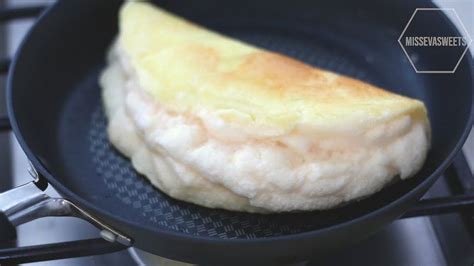 How To Make Super Fluffy Souffle Omelette Omelette Souffle Omelette