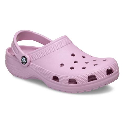 pink crocs women 2
