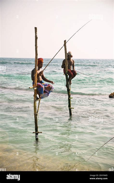 AHANGAMA SRI LANKA JANUARY 4 2107 Traditional Way Of Fishing In Sri