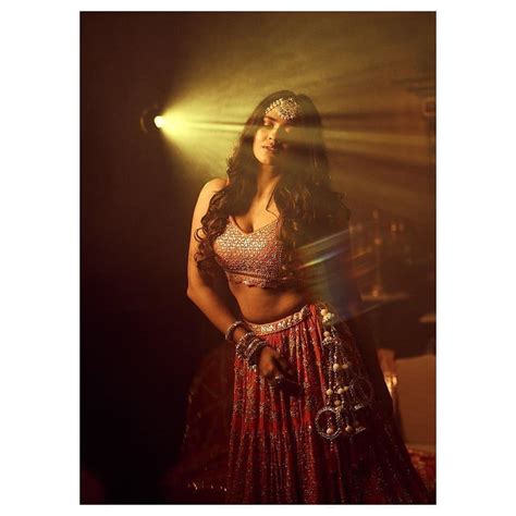 Pics Red Hot Beauty Hebah Patel