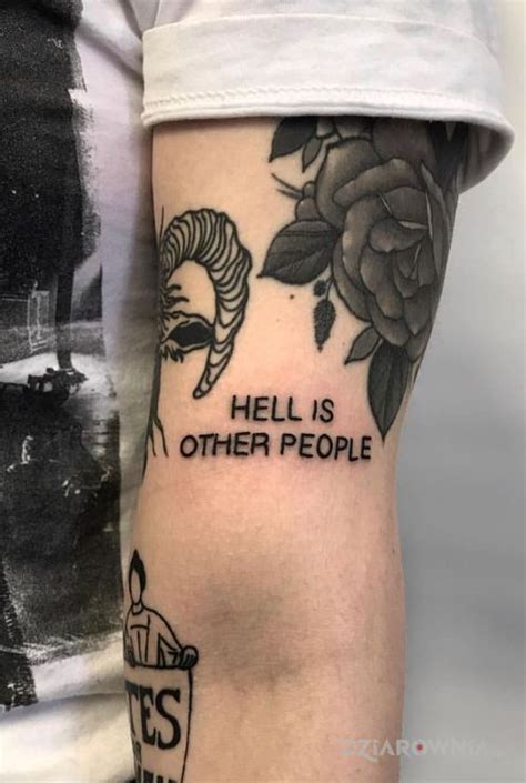 Tatuaż hell is other people Autor zosia dziarownia pl