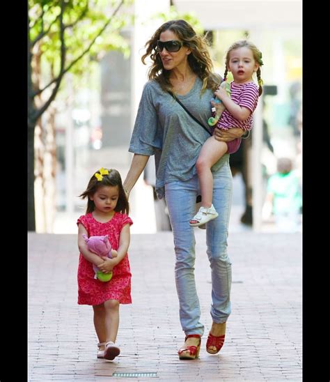 Photo Sarah Jessica Parker Et Ses Deux Jumelles Marion Et Tabitha En