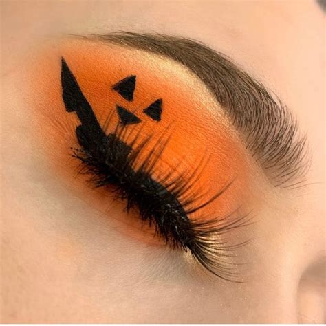 Pumpkin Eyeshadow Look Halloween Makeup Inspiration Halloween Makeup