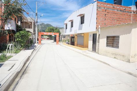 Habitantes del barrio Los Laureles disfrutan de una nueva vía