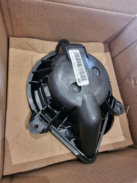 GENUINE NEW RENAULT TRAFIC 2 2002 2014 HEATER BLOWER FAN MOTOR UNIT