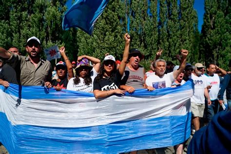 El Video Del Momento En Que Un Grupo De Baqueanos Echó A Manifestantes